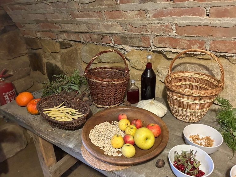 Pole, louky, sady …