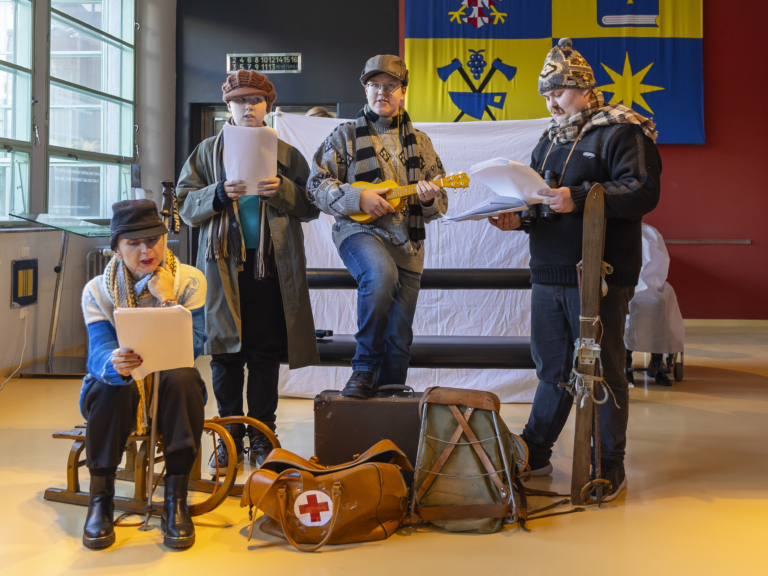 Představení dětí z Hradiště přineslo do Baťova mrakodrapu cimrmanovský humor