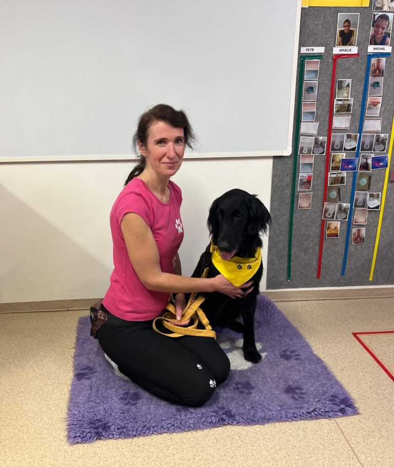 Canisterapie s Cherry v VI. a VIII. třídě
